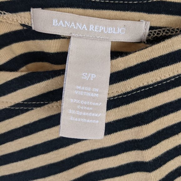 3/$20 Banana Republic Scoop Back Black & Tan Top Size S - Picture 3 of 4